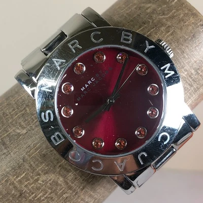 Reloj Marc by Marc Jacobs Hombre MBM3333 Lujo Esfera Roja Acero Inoxidable Cuarzo 35mm 6" Foto 1 de 4