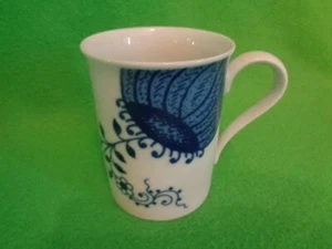 Henkelbecher 9,5 cm  Zwiebelmuster  200 Jahre  Hutschenreuther - Bild 1 von 1