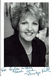 Penelope Keith hand signed photo - Bild 1 von 2