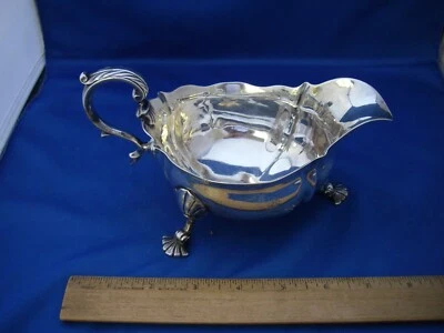 Inglés GEORGE II Sterling SAUCEBOAT-Shell Feet Maker IH?-Londres 1738-39-tal cual Foto 1 de 4