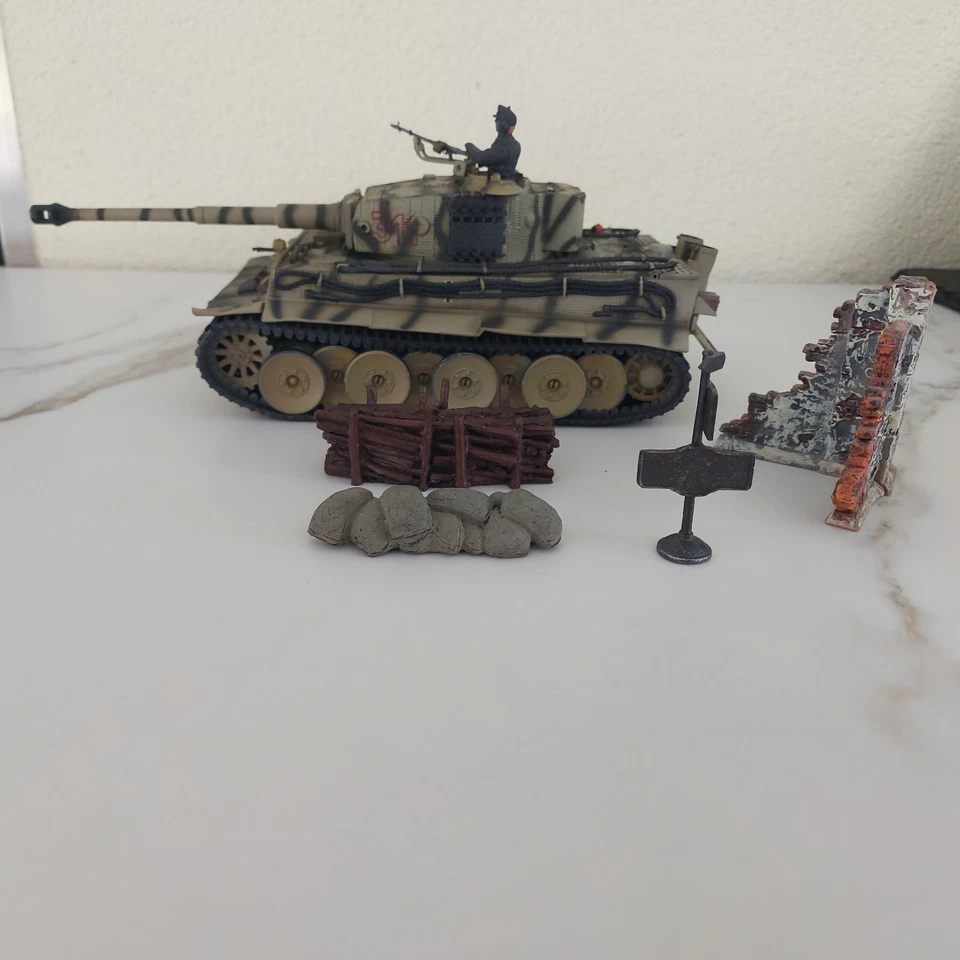Forces of Valor 1:32 German Tiger I Eastern Front 1944 + Zubehör - Bild 1 von 4