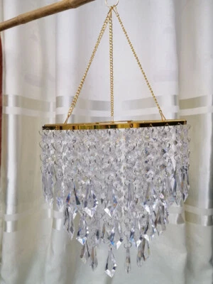 1 pieza araña colgante de cadena de cuentas de acrílico espiral de 3 niveles marco dorado  Foto 1 de 4