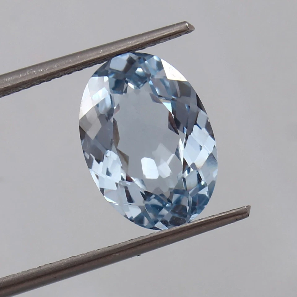 AAA Fine Natural Sky Blue Brazilian Aquamarine Loose Oval Cut Gemstone 10x7 MM - Image 1 of 4