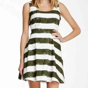 New BB Dakota Green White Sleeveless Striped Fit & Flare Dress Sz 8 - Picture 1 of 8