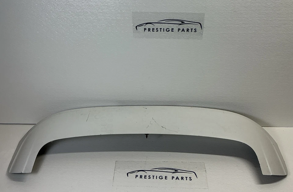 Alerón trasero blanco Ford Focus Hatchback 12-17 Foto 1 de 4