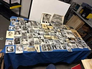Black & White Photos Lot mixed - Wedding Cake, Graduation, City, Portrait #3 MS6 - Imagen 1 de 11