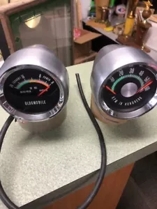 1965-1969 OLDSMOBILE 442 TACHOMETER AND VACUUM GAUGES - Picture 1 of 9