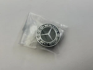 2017-2021 MERCEDES-BENZ E63S AMG W213 HOOD EMBLEM COMPANY OEM A 000 817 33 05 - Bild 1 von 3
