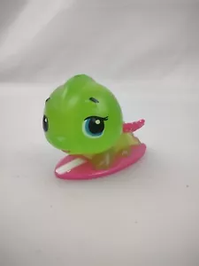 HATCHIMALS COLLEGGTIBLES FIGUR SEASON 3 BREEZY LOVELIZ SURFING LIZARD - Bild 1 von 8