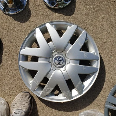 16" Toyota Sienna Wheel Cover Hubcap Hub Cap 05 06 07 08 09 10 11 42621-AE030 - Image 1 of 4