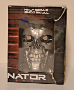 Cráneo endo a media escala Terminator Genisys - Imagen 1 de 2