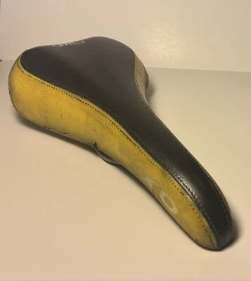 Asiento de sillín de ciclismo Selle Italia XO 2 tonos cuero con riel Italia negro y amarillo Foto 1 de 4