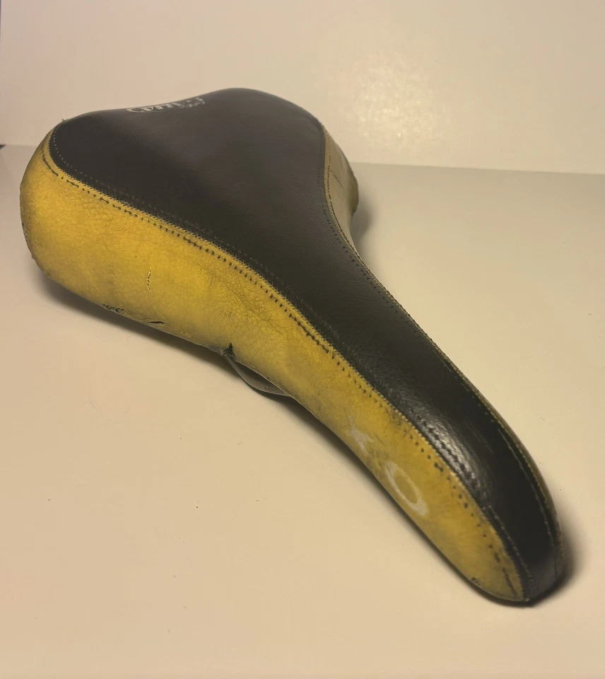 Asiento de sillín de ciclismo Selle Italia XO 2 tonos cuero con riel Italia negro y amarillo Foto 1 de 4