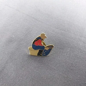 Pin de solapa de sombrero chaqueta esmaltada Gold Panner Panning Prospector - Imagen 1 de 2