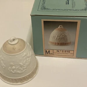 Lladro Ornament, 7614 Collector's Society Sommerglocke 4" hoch mit Box - Bild 1 von 3
