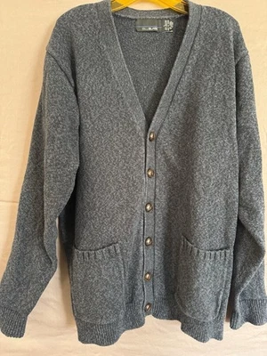 Vintage BILL BLASS 100% Wool Men’s Sweater  - Image 1 of 4