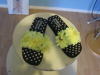 NEW Bonjour Fleurette Yellow Flowers Flipflops Slides POlla Dots Large - Image 1 of 3