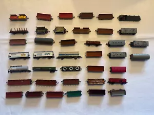 40 Güterwagen, Spur N, defekt, für Bastler, ansehen, Schnäppchen !!! - Bild 1 von 1