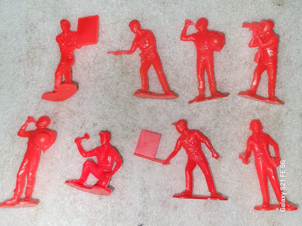 Lote de 8 figuras rojas de carreras de coches tragamonedas 1/32 lote 2 Foto 1 de 1