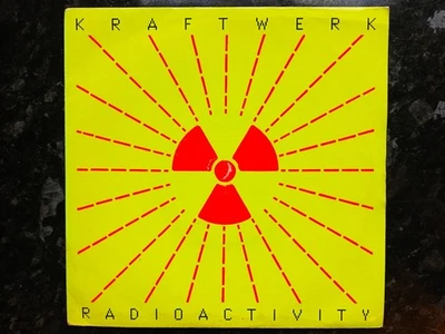 Kraftwerk - Radioactivity - EM 201 - 7" Single - Imagem 1 de 4