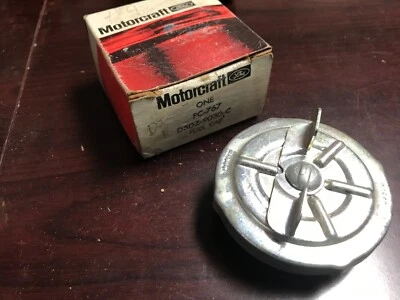 FORD GRANADA 1975-1978 MONTAJE TAPA COMBUSTIBLE GASOLINA FÁBRICA NUEVO D5DZ-9030-C NUEVO Foto 1 de 3