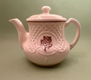 Vintage Porcelier Teapot / Shabby Rose Gilded Flower Off White Porcelain - Imagen 1 de 6
