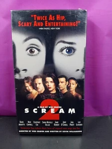 Scream 2 Blockbuster Arquette Cox Campbell Gellar Schreiber Pinkett Horror - Bild 1 von 4