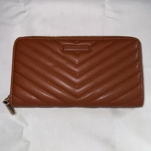ELLEN TRACY Chevron Quilted Zip Around Wallet Organizer Clutch Rust Brown NWOT - Picture 1 of 8