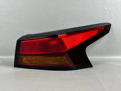 ¡Perfecto! Luz trasera halógena exterior derecha pasajero Nissan Altima 2019-2025 OEM Foto 1 de 4