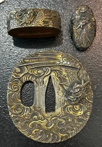 JAPANESE  SAMURAI SWORD TSUBA AND FUCHI KASHIRA - Picture 1 of 8