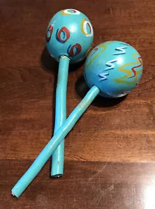 Par de calabaza azul pintada a mano maracas firmadas STO•DGO•RD arte popular - Imagen 1 de 12