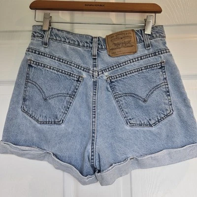 Levi's 910 Vintage High Waist Denim Jean Shorts Blue Tab Size 11 - Image 1 of 4