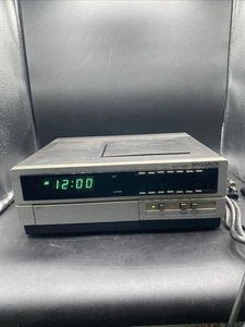 Magnavox VCR Programmable Video Tuner VR8361BKO1 Untested Turns On - Picture 1 of 21