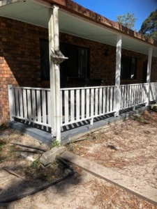 Aluminium Deck Fences Square Top Vertical Slat SQM Rate Balcony Railing - Picture 1 of 12