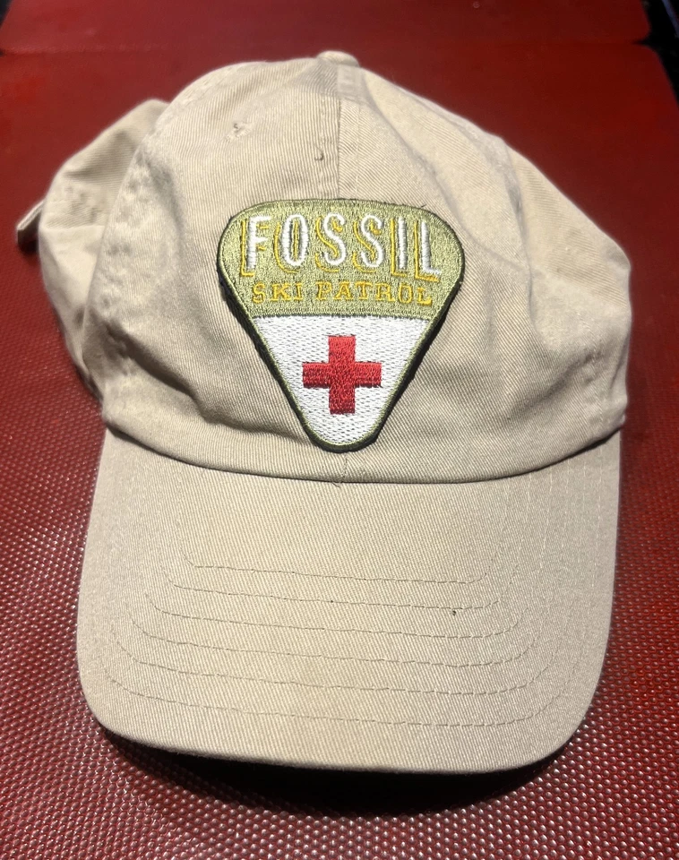 Men's baseball cap Fossil Ski Patrol says Vintage 1954 - Image 1 of 1