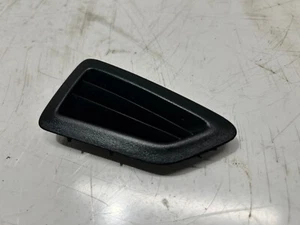 FORD FIESTA MK7 08-17 PASAJERO IZQUIERDO SALPICADERO VENTILACIÓN MOLDURA 8A61-A045G51-ACW - Imagen 1 de 3