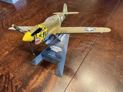 Mattel Matchbox Dinky Platinum Segunda Guerra Mundial: Curtiss P-40E Warhawk 1:72, 2000 Foto 1 de 2