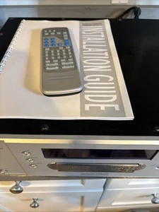 Reproductor de CD Musical Fidelity A308cr 24 bits Upsampling control remoto propietario original con caja - Imagen 1 de 16