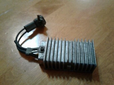 LEXUS LS400 1991-94 MÓDULO DE CONTROL DE COMBUSTIBLE RELÉ DE RESISTENCIA # 23080-50011 Foto 1 de 4