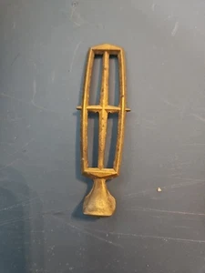 1990-1997 GOLD Lincoln Town Car Hood Ornament Logo Emblem OEM Factory - Picture 1 of 5