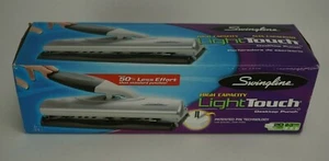Punzón de papel de escritorio Swingline ligero táctil alta capacidad SWI-74030 - Imagen 1 de 4