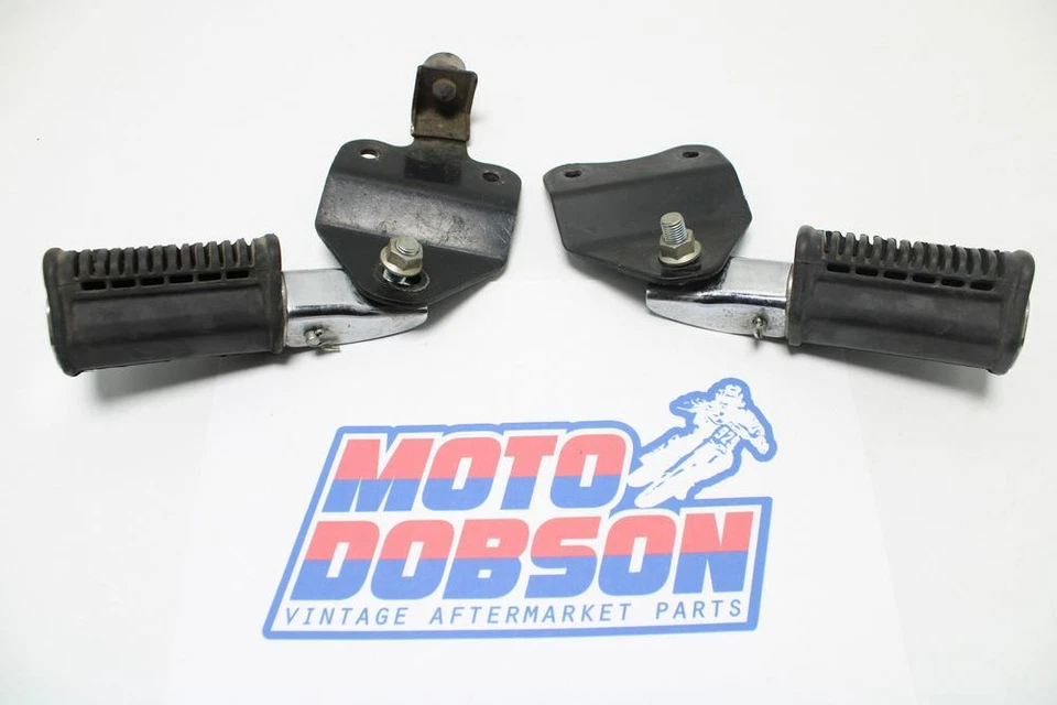 Pinos traseiros para descanso de pés Suzuki GS1100GL 1982-1983 - Imagem 1 de 4