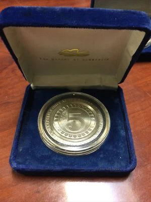 Resort at Summerlin Casino Grand Opening Limited Edition $5 Casino Token 1999 65 - Image 1 of 4