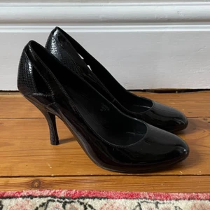 Damen Jones Pumps Heels Slipper Schwarz Lackleder UK 7 EU 40 High Heel - Bild 1 von 8
