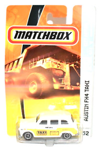 NIP Matchbox Austin FX4 Taxi White M5334 Diecast Mattel 2007 FREE SHIPPING