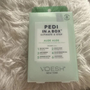 Voesh Pedi In A Box Ultimate 6 Step Aloe Aloe - Foto 1 di 2