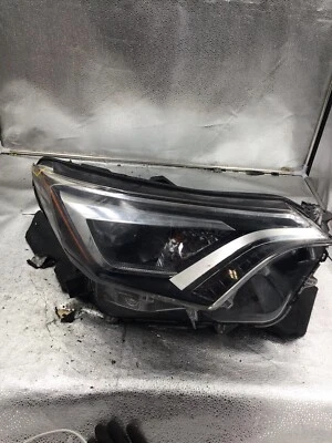 2016-2019 NISSAN SENTRA L Headlamp halogen - Изображение 1 из 4