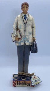 Figura masculina Enesco 10,75" Jim Shore Heartwood Creek Healing Doctor - Imagen 1 de 17