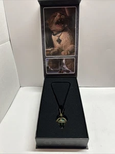 FACTORY ENTERTAINMENT Men In Black The Arquilian Galaxy Necklace 1:1 Replica - Picture 1 of 4