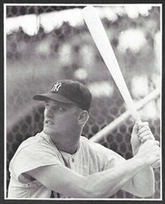 Roger Maris  NEW YORK YANKEES  UNSIGNED  4-5/8 x 5-3/4  PICTURE PACK PHOTO #8